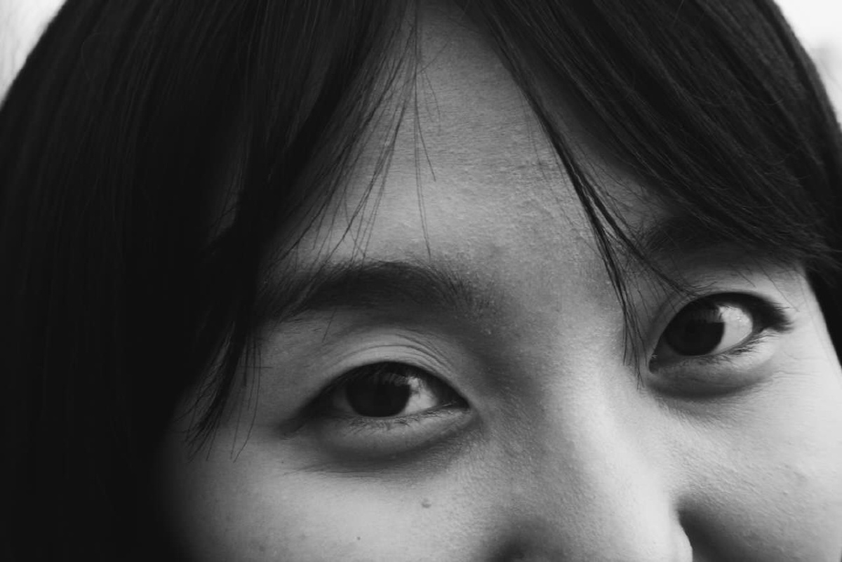 李大美女的黑白照