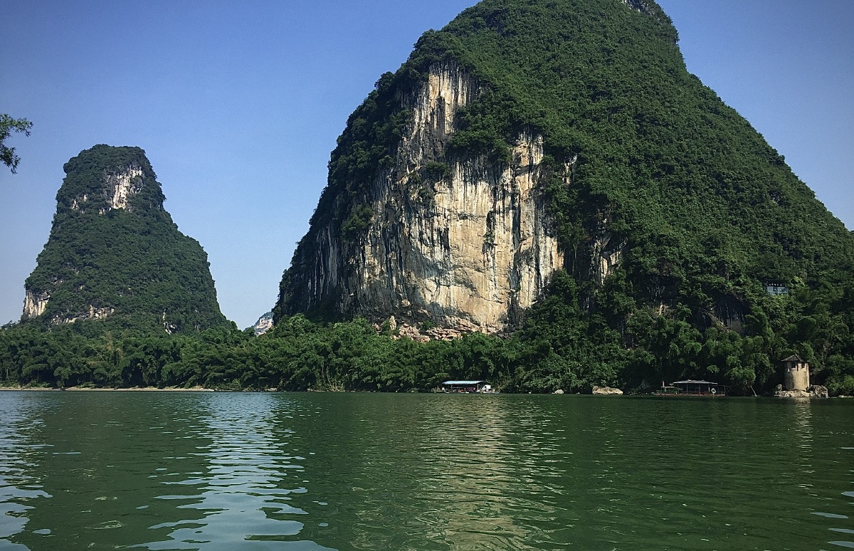 桂林山水甲天下玉碧罗青意可参