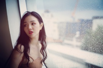 001