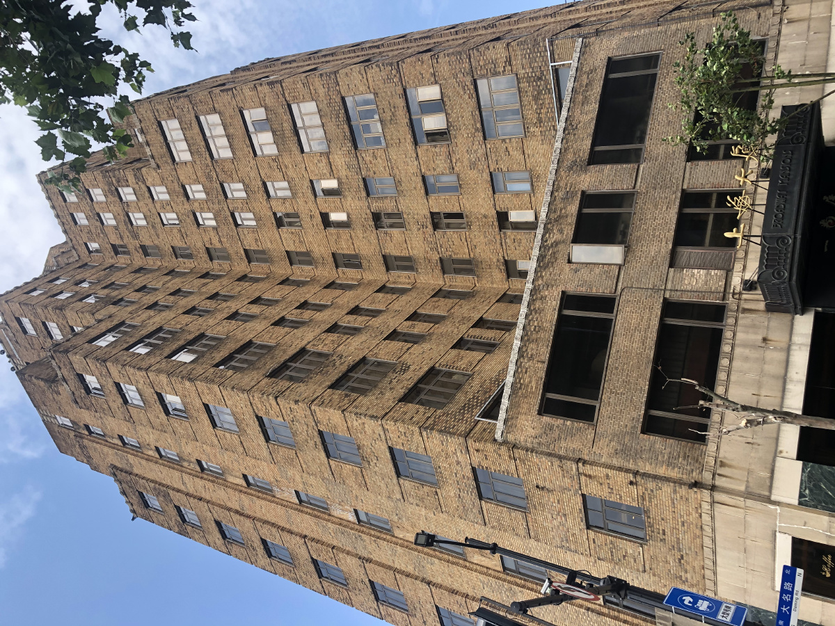 上海大厦也叫上海百老汇大厦上海最古老的高楼之一