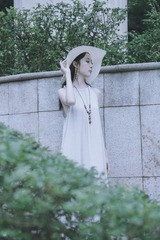001