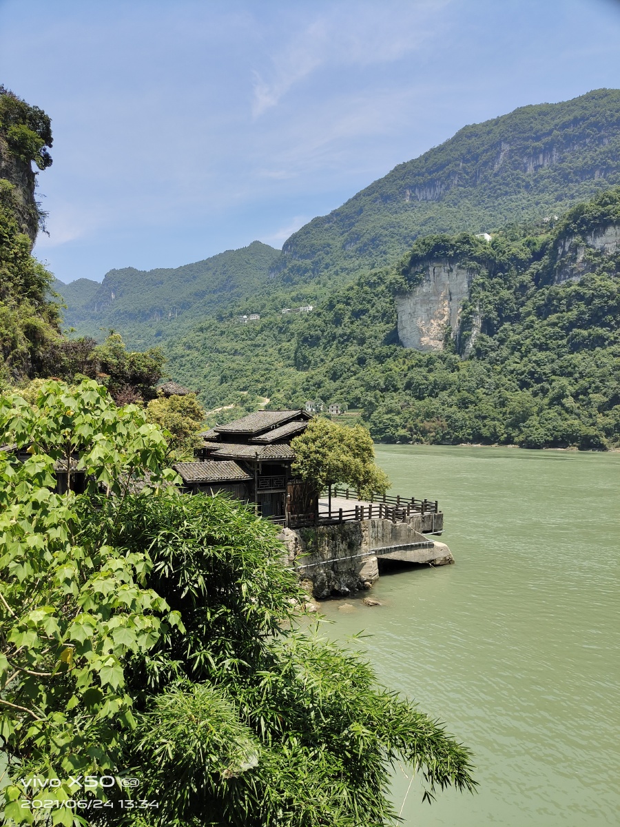 2021624拍摄于长江三峡龙进溪景区这里景色宛若世外桃园人间仙境行