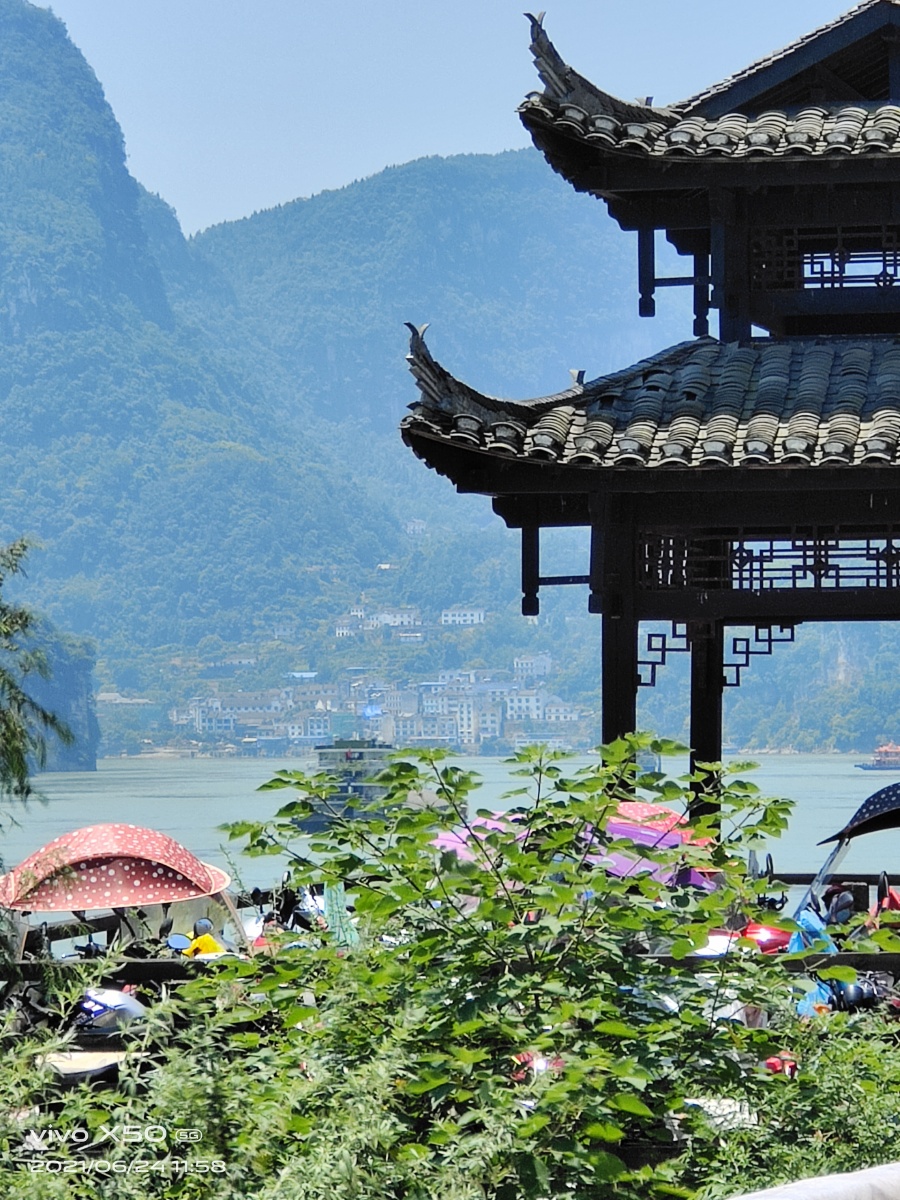 2021624拍摄于长江三峡龙进溪景区这里景色宛若世外桃园人间仙境行