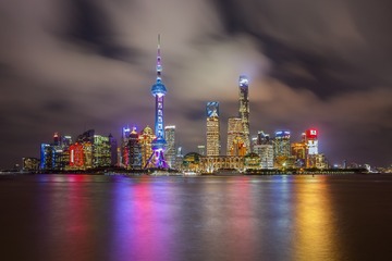 熠熠生辉