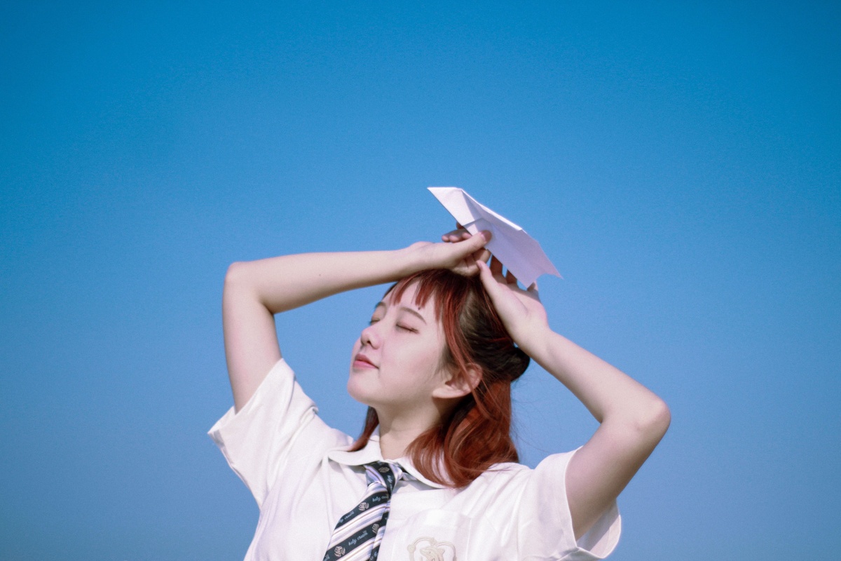 先发一组在天台的jk写真