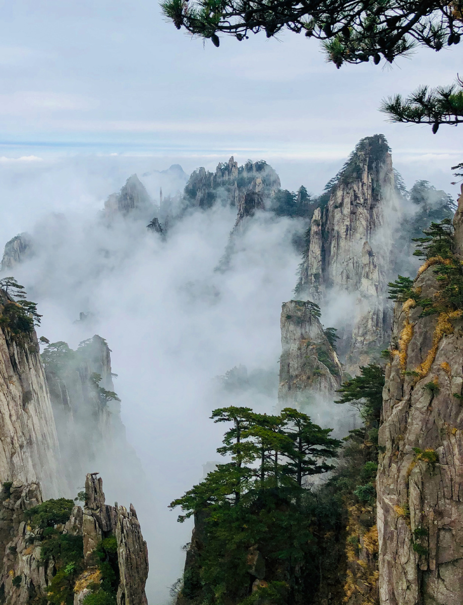 云雾缭绕黄山
