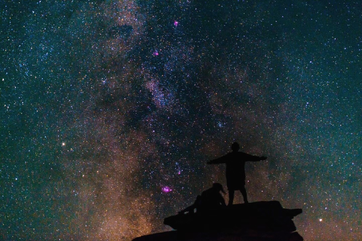 你我本就是一粒尘埃