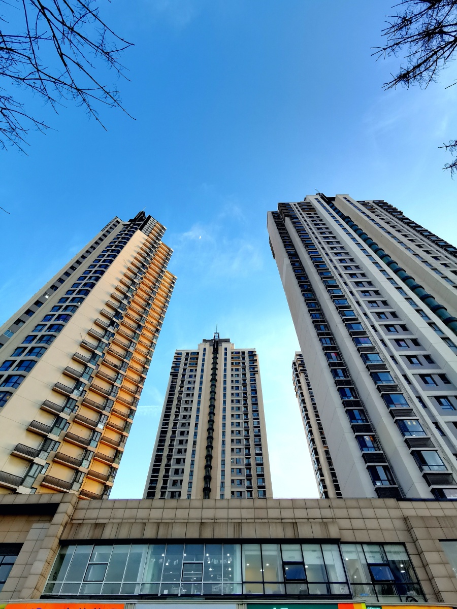 高楼林立直入云霄