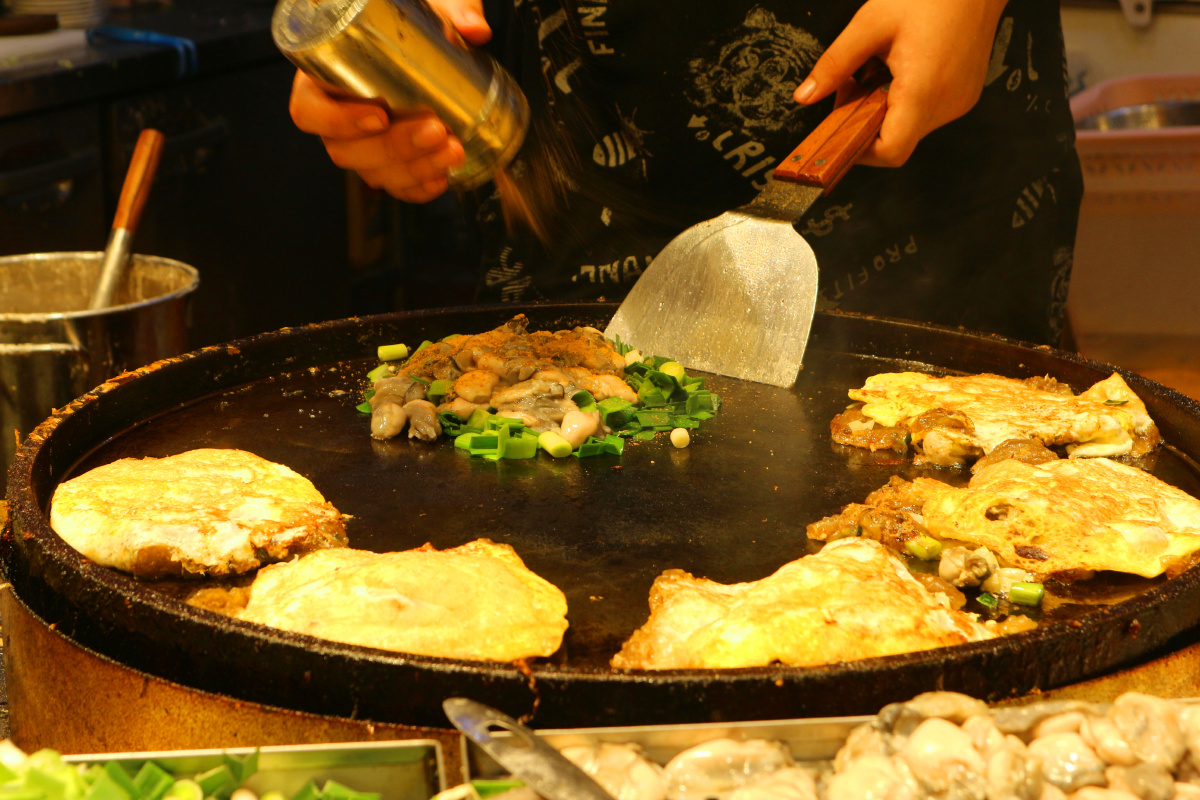 厦门特色小吃海蛎煎