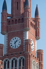 154352