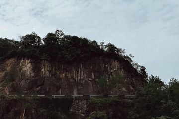 435847