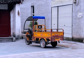 435706