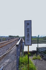 001