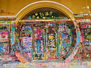 A0870518-6BDE-46C4-9F8E-547CD2FF79B7/L0/001
