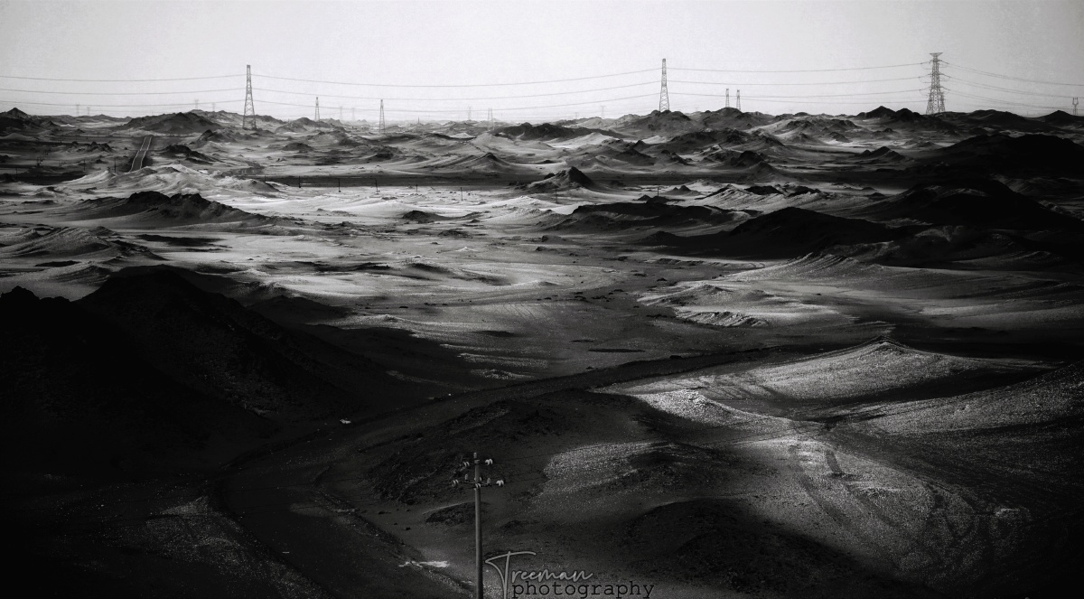 《不寻常之地 | 黑色戈壁》摄于河西走廊