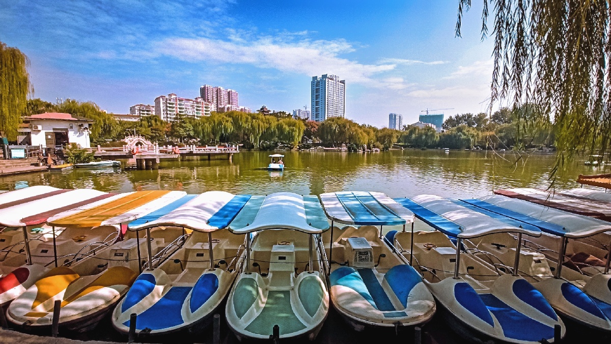 邯郸滏阳公园的游船