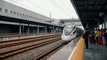 182204