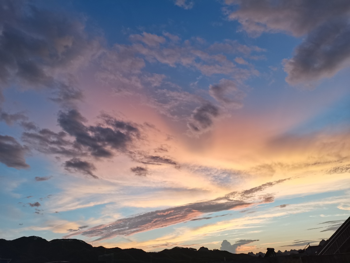 无滤镜下的天空黄昏也太温柔了吧78