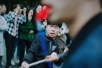 275796