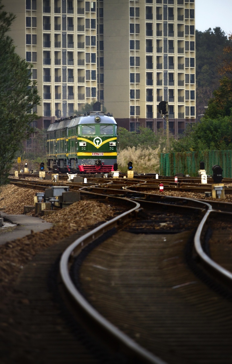 三机进库 - 梅坎铁路 - 图虫