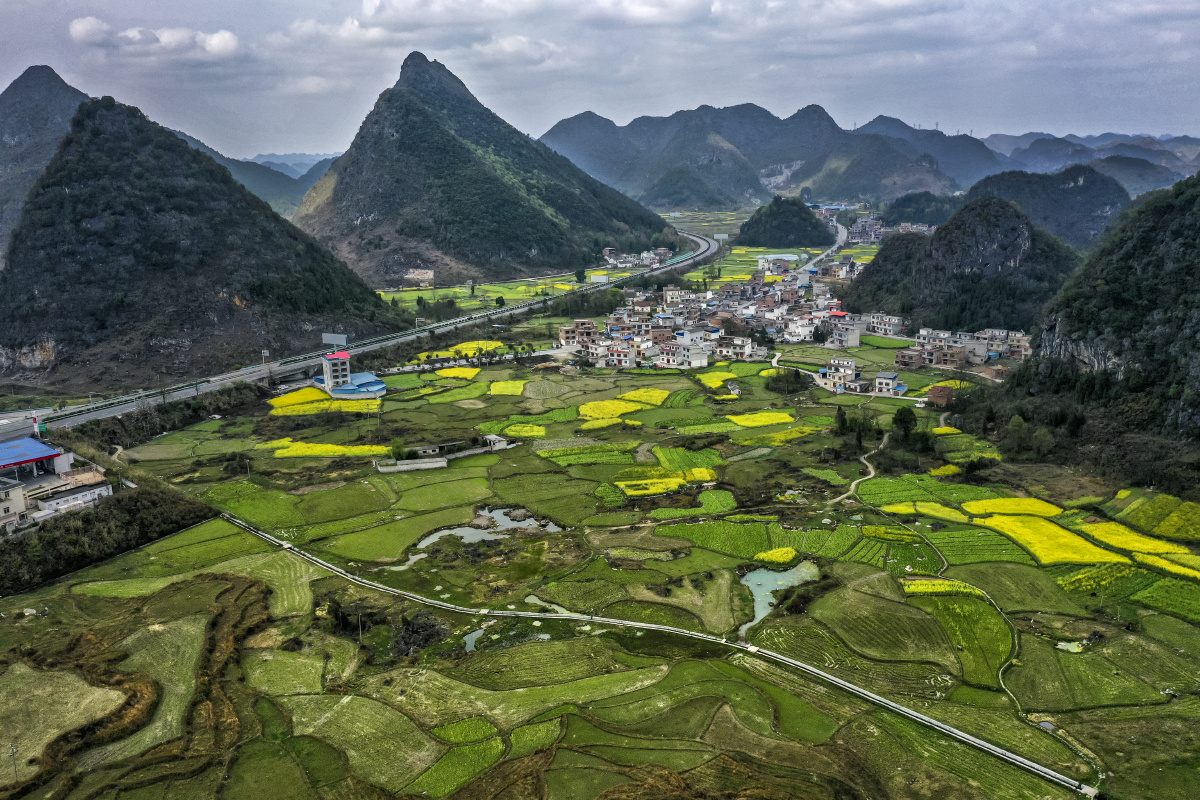 贵州独山县新寨田园自然风光