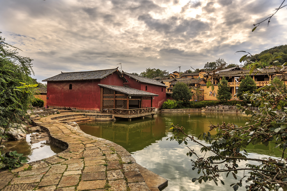 彝族村寨云南弥勒可邑村