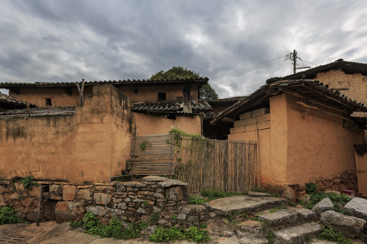 彝族村寨云南弥勒可邑村