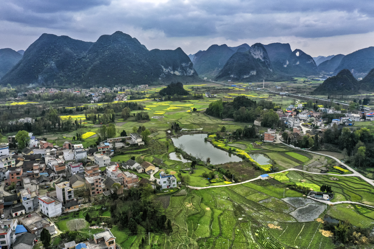 贵州独山县新寨田园自然风光