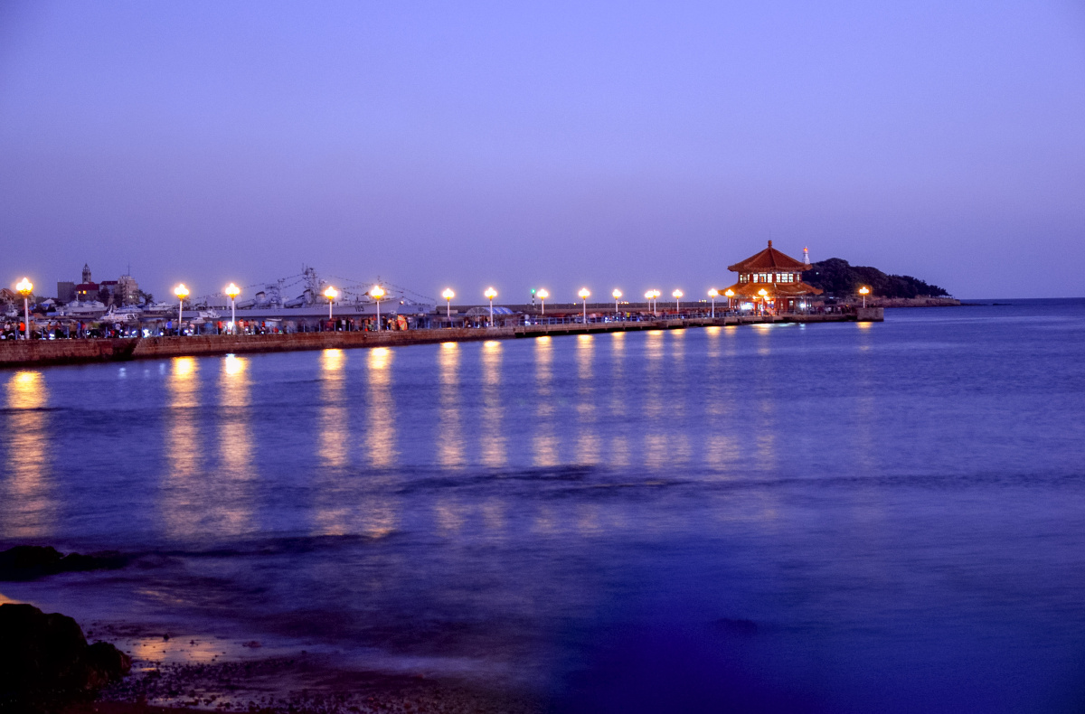 青岛栈桥夜景