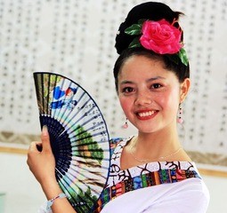 苗族少女