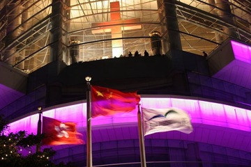 圣诞之夜的会展中心