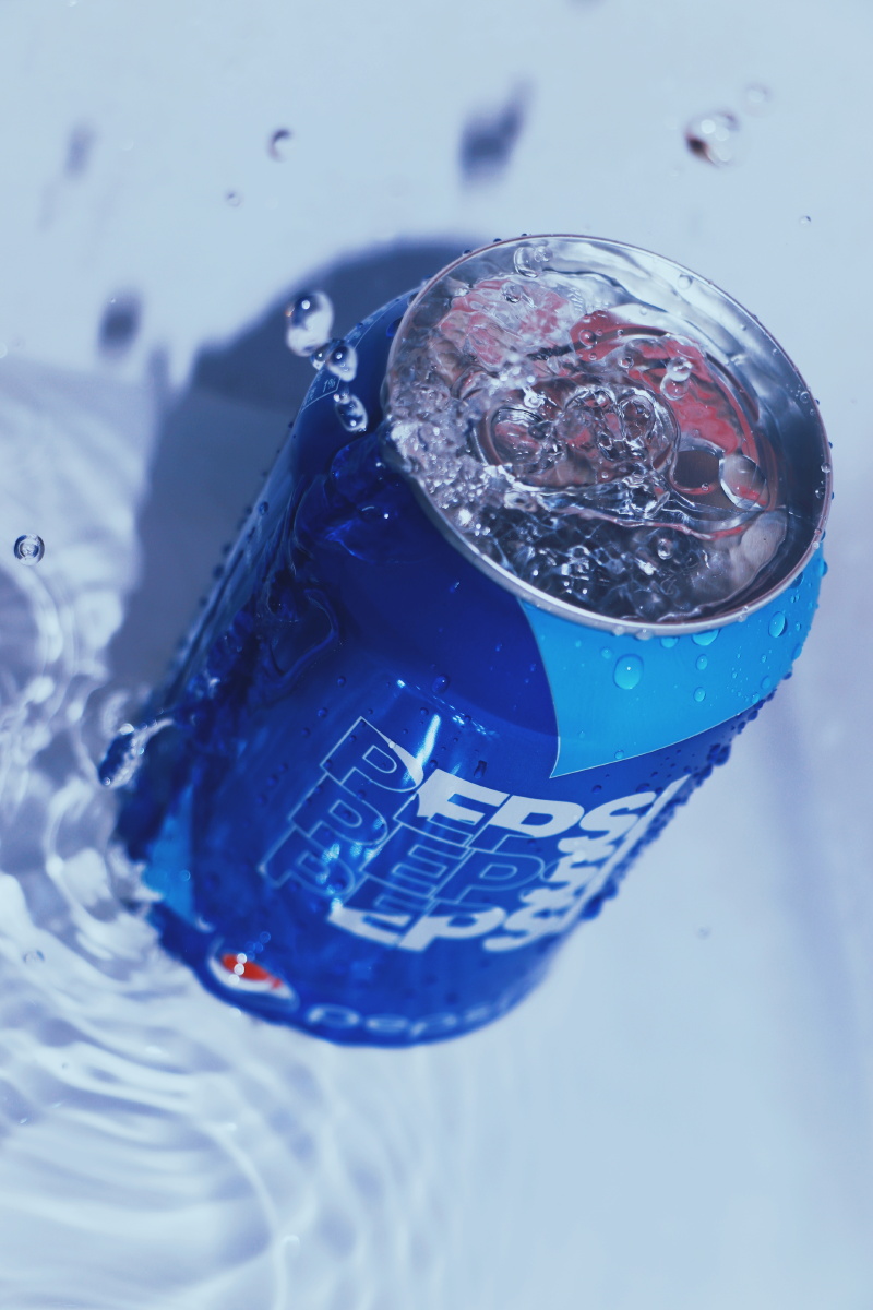 夏天就是气泡 蓝色 可乐组成的快乐