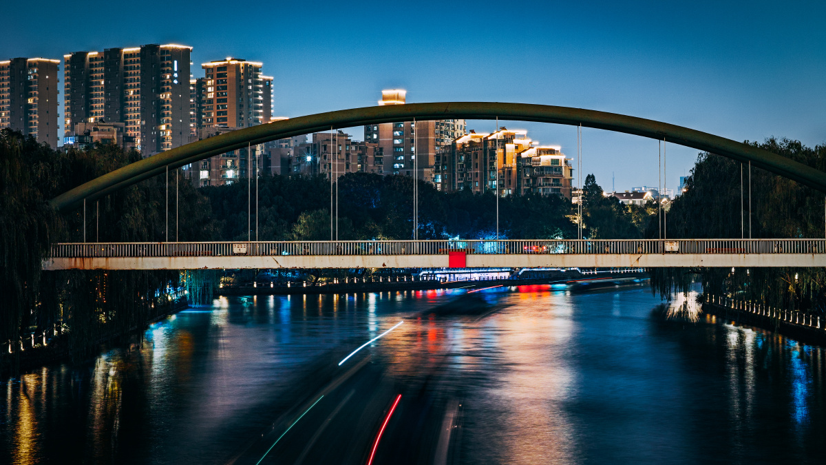 杭州拱墅江涨桥拍摄京杭大运河夜景