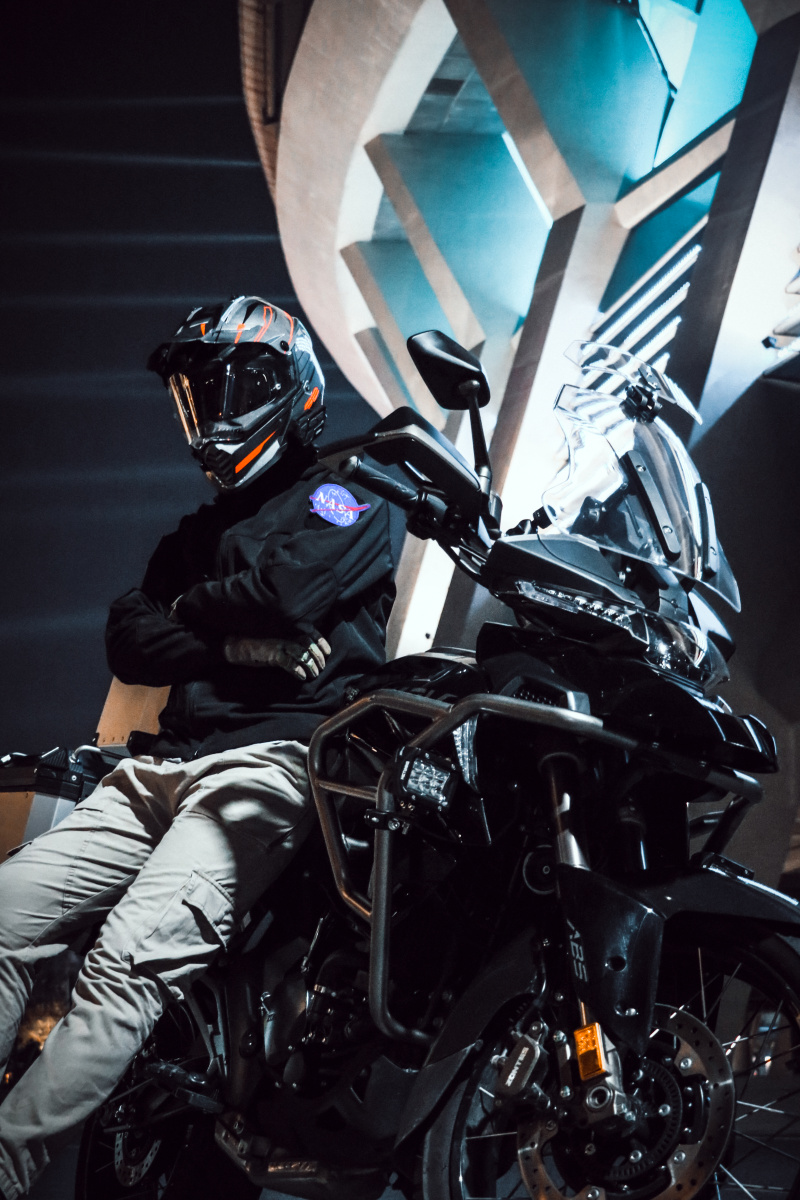 男孩的机车梦摄蒲三出镜阿胜2021啦祝大家新年快乐鸭