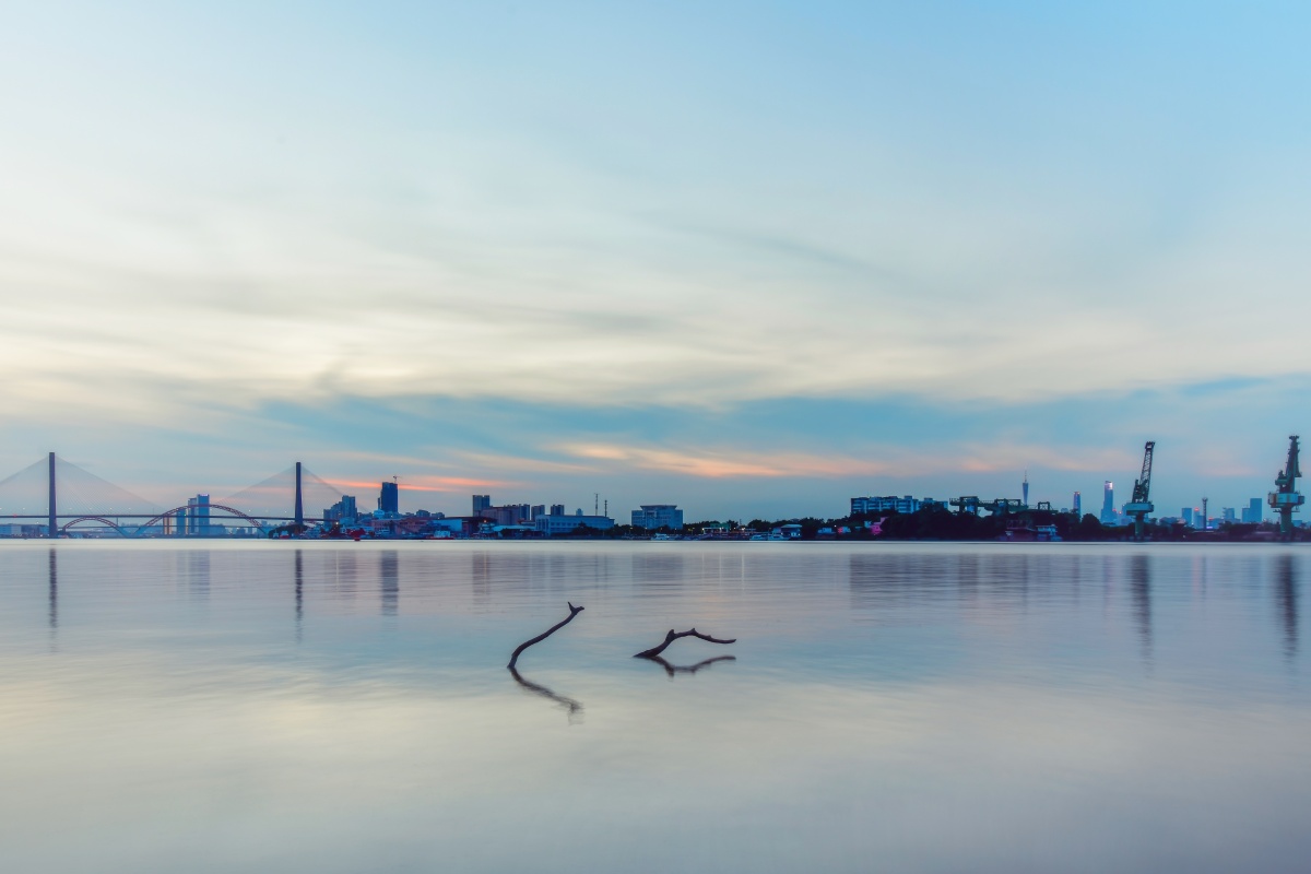 低饱和度拍珠江