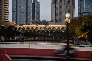 331146