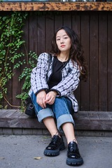 1905909