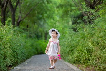 860588