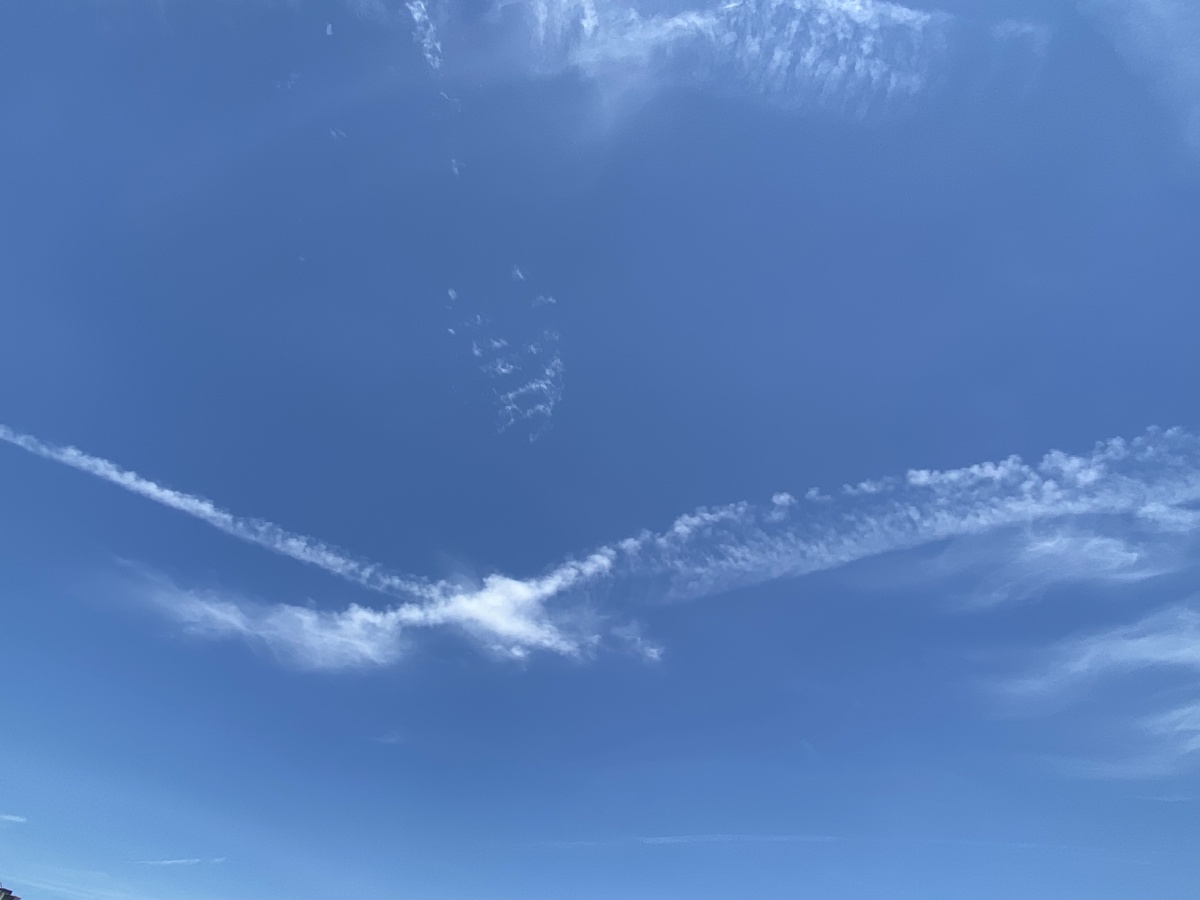 看这团云78像什么