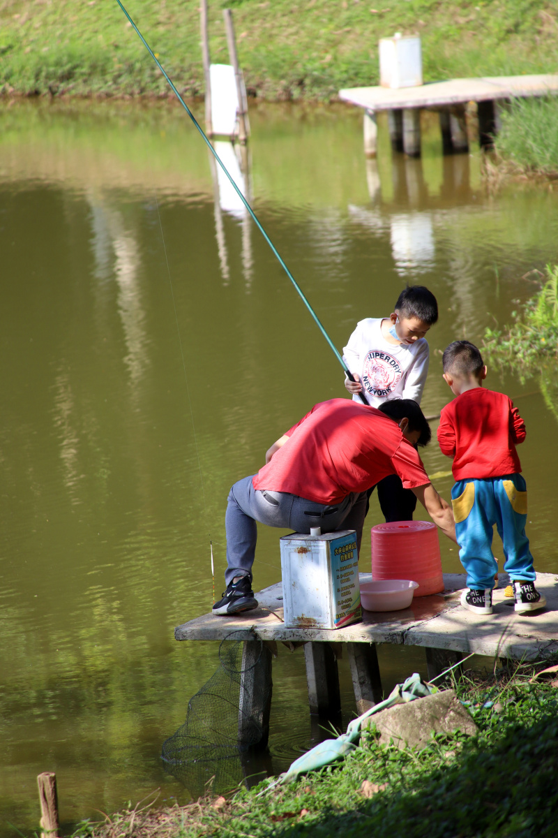 父子垂钓