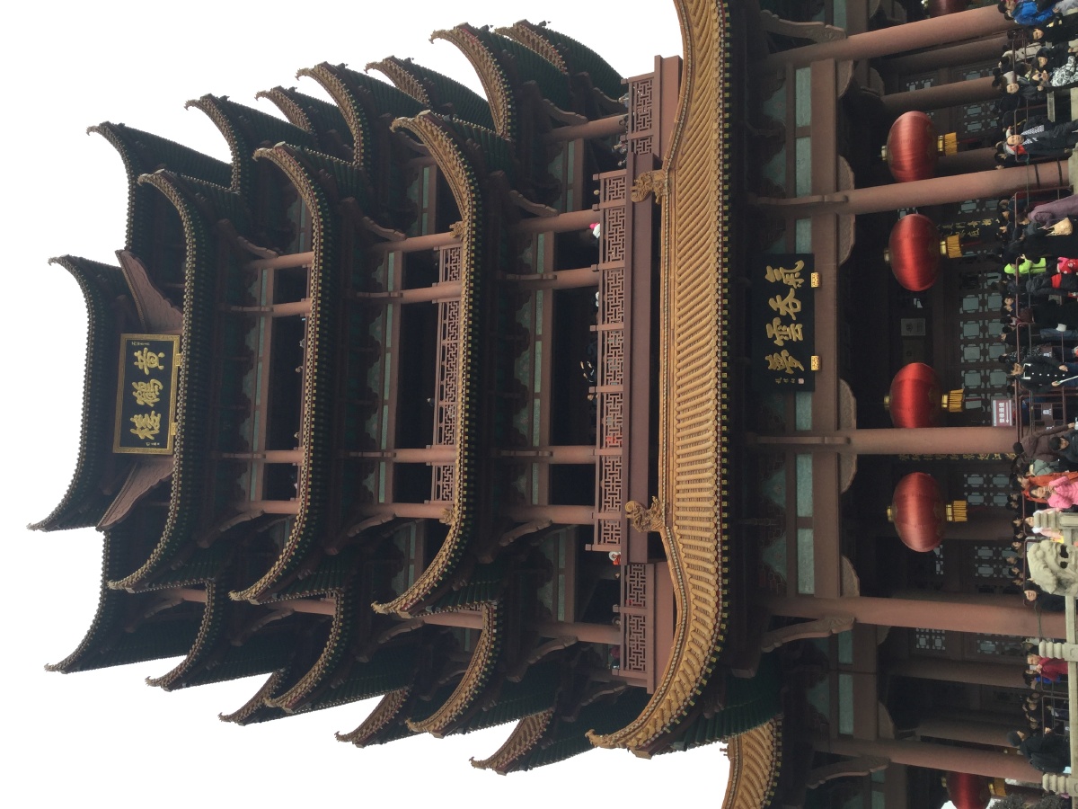 东望黄鹤山雄雄半空出往日旅行时拍下的黄鹤楼