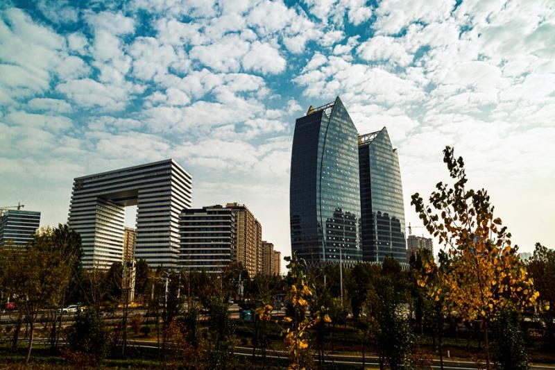 城市风景线鹤壁市坐落在豫北太行山东麓淇水之滨是易经的发祥地是