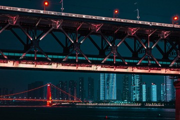143077