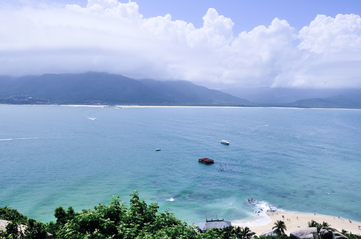 海岛风光:海南的分界洲岛,温暖如春,风景优美,气候宜人.
