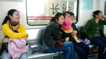 2014年4月18日，长沙第一条地铁2号线试营运 摄影：王辉 电话：13873199351