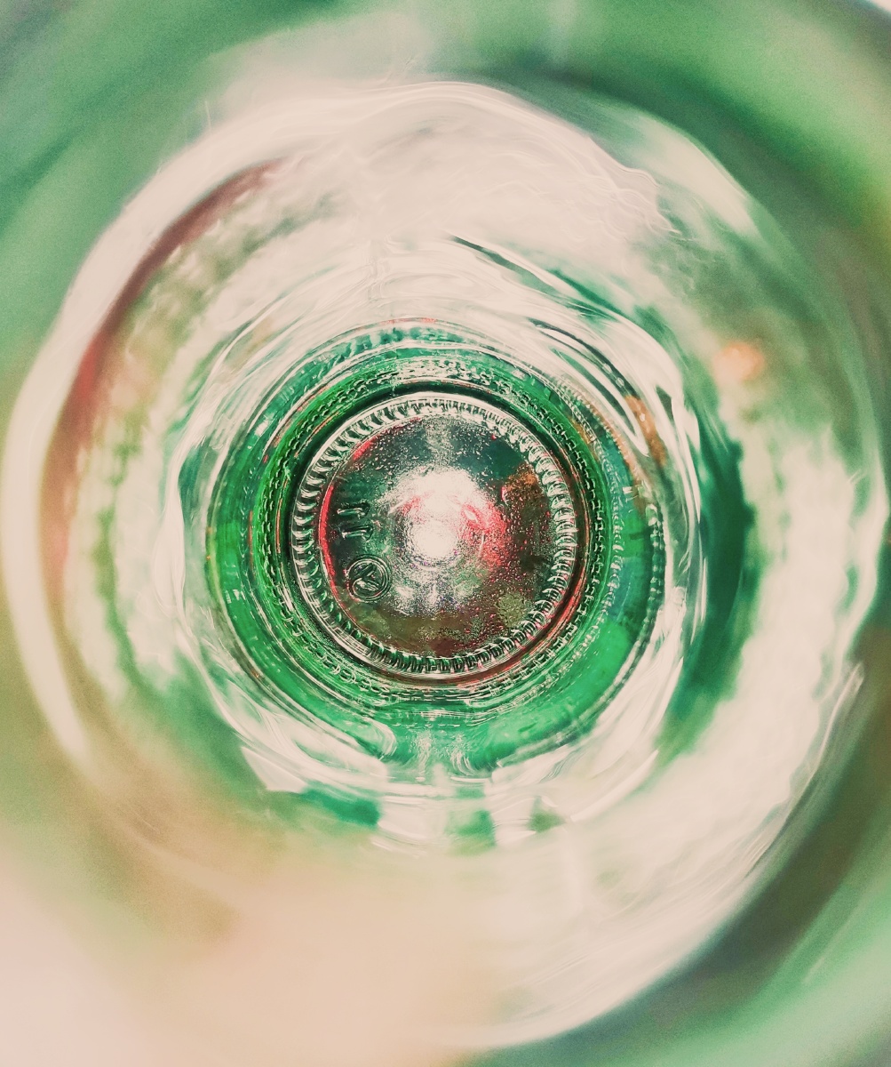 玻璃瓶里的瓶底