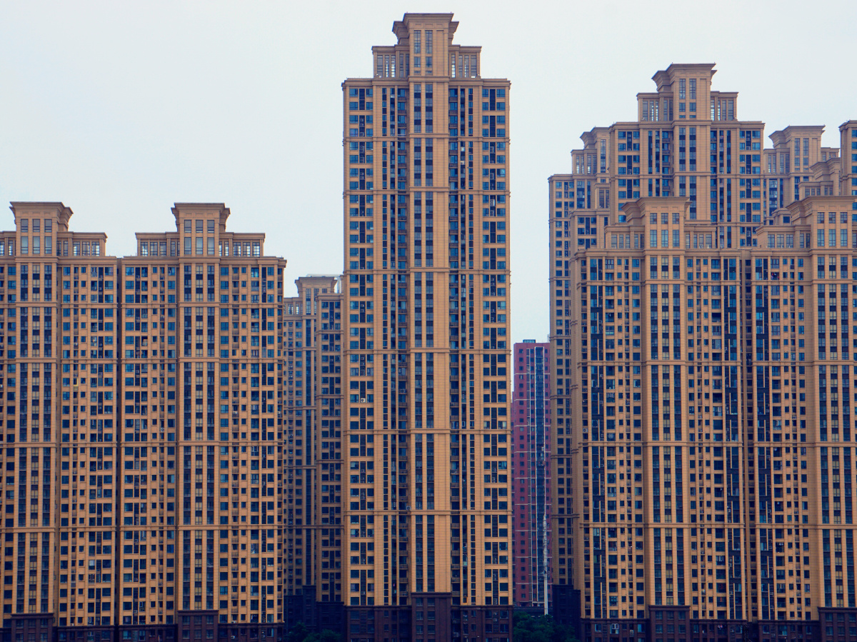 城市水泥森林的日与夜