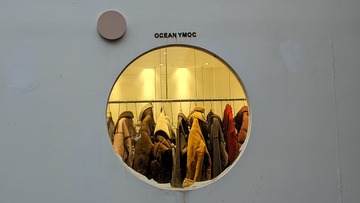 1000068589