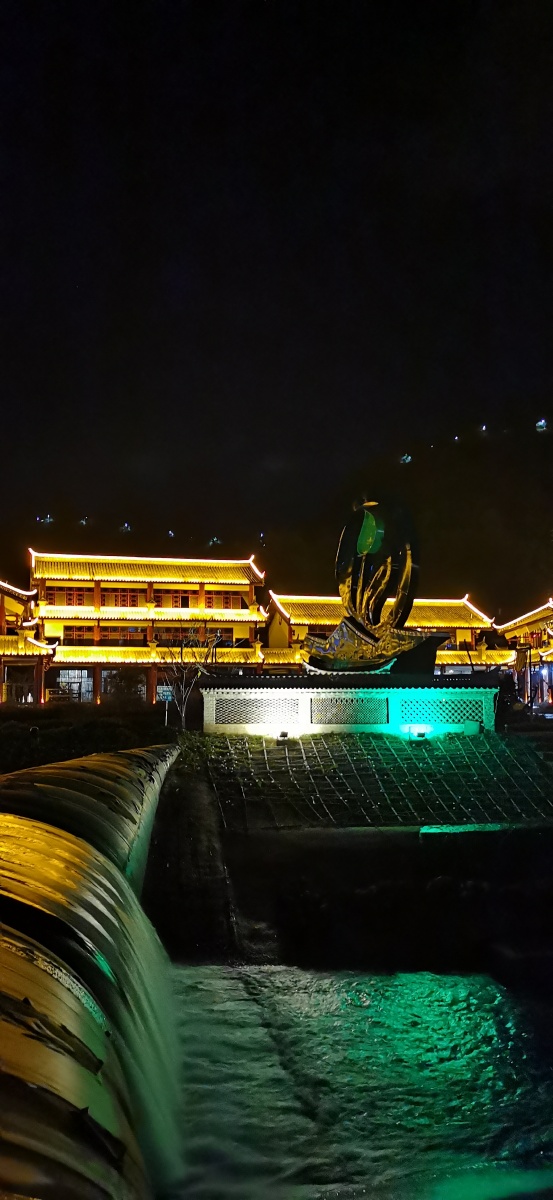 摄于镇沅县城夜景