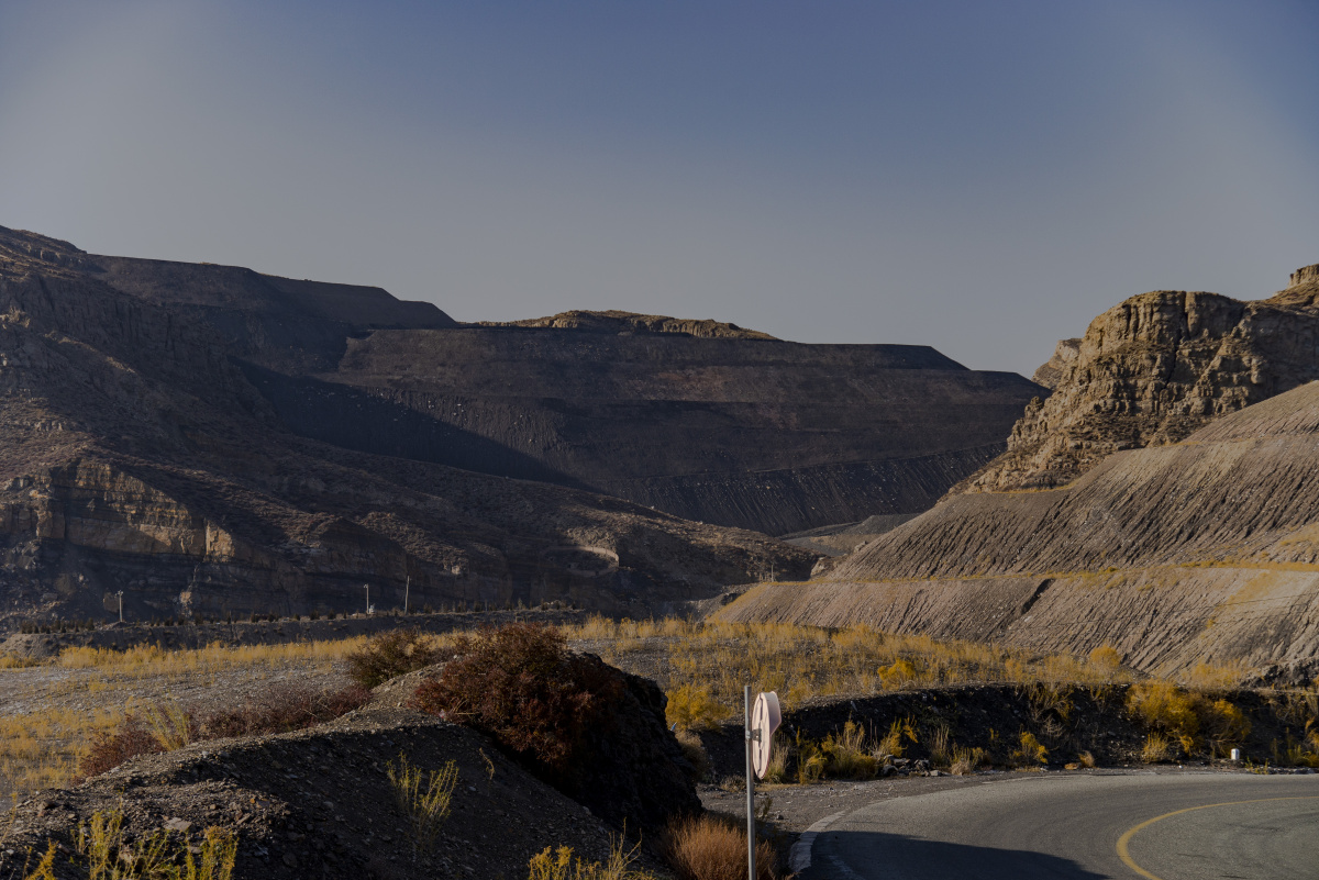 贺兰山深处即将消失的煤城--汝箕沟 - 唐建刚 - 图虫